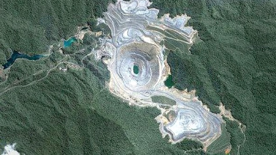 skouries_mine_eldorado_gold_credit__schizophonix__wikimedia_commons