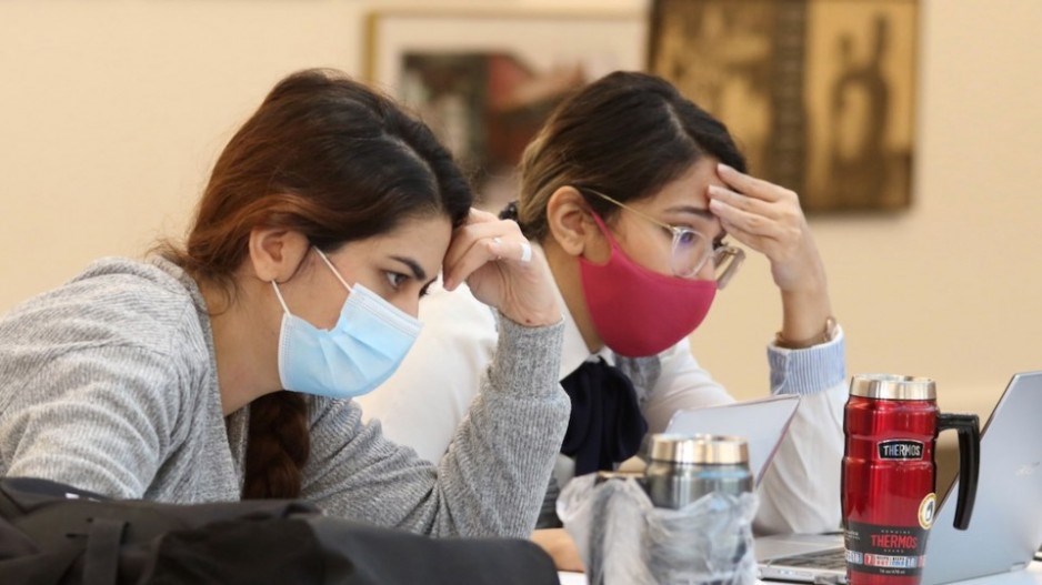 students-face-masks-rk