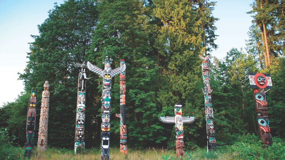 totem_poles_credit_icatnewsshutterstock