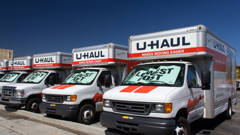 u-haul_trucks_credit_ken_wolter__shutterstockcom_