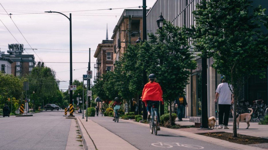 vancouver-10th-ave-cycling-path