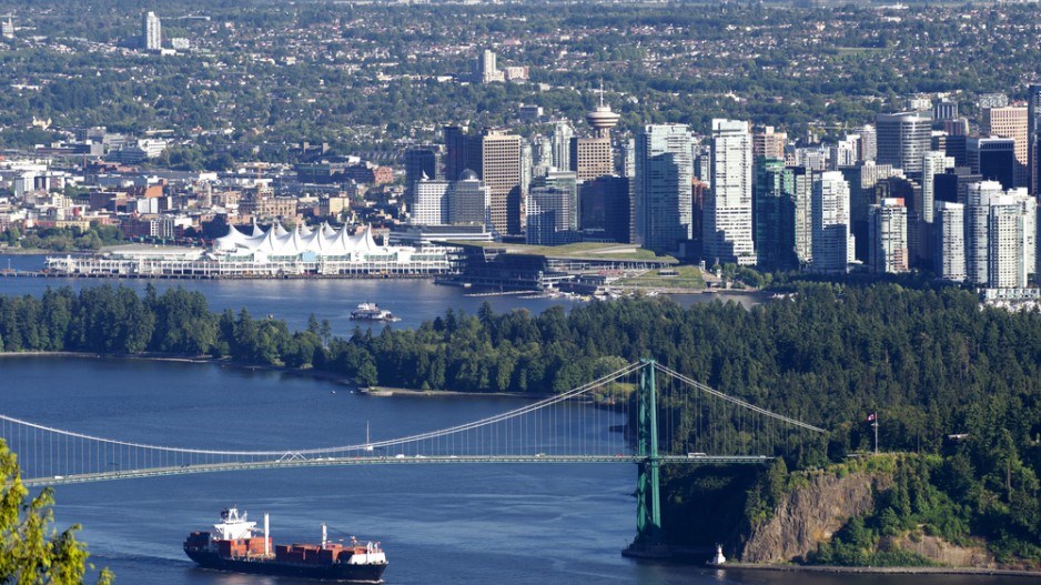 vancouver_port_burrard_inlet_barge