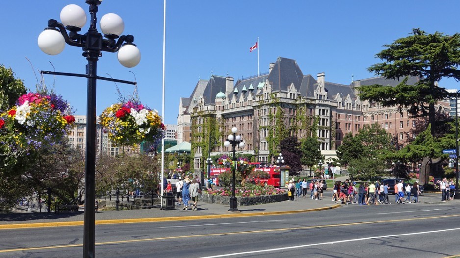 victoria_inner_harbour_empress_hotel_credit_muriel_lasure__shutterstockcom_