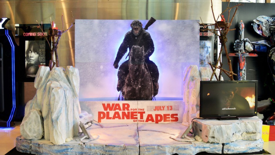 war_for_the_planet_of_the_apes_credit_sarunyu_l_shutterstock