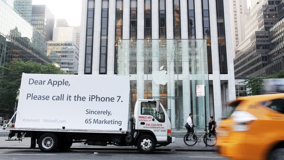 weare6s-apple-store-sept-2015-v3