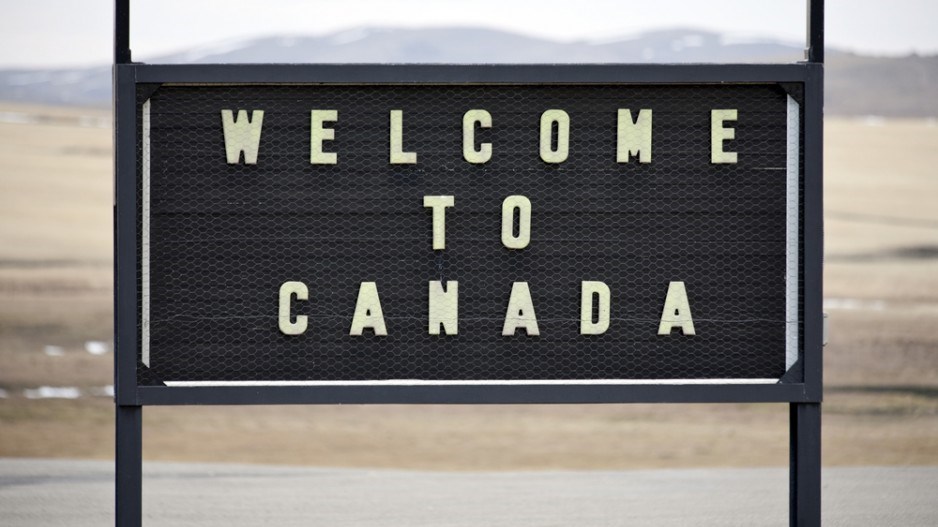welcome_to_canada_sign