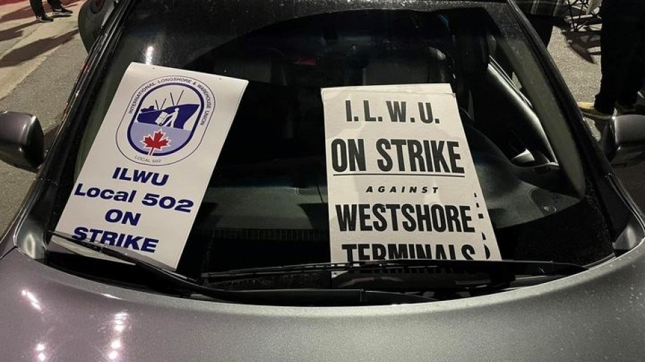 westshoreterminalstrike-ilwuphoto-facebook