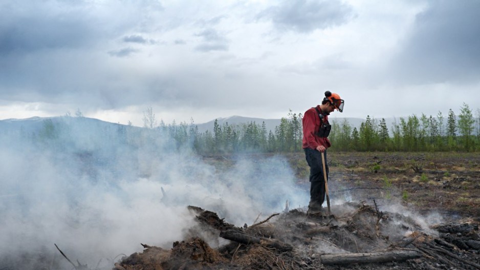 wildfire-fighter-photoaaronblack-theimagebank-gettyimages