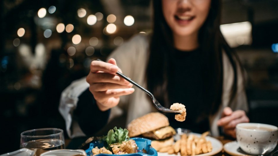 woman-restaurant-table-dining-meal