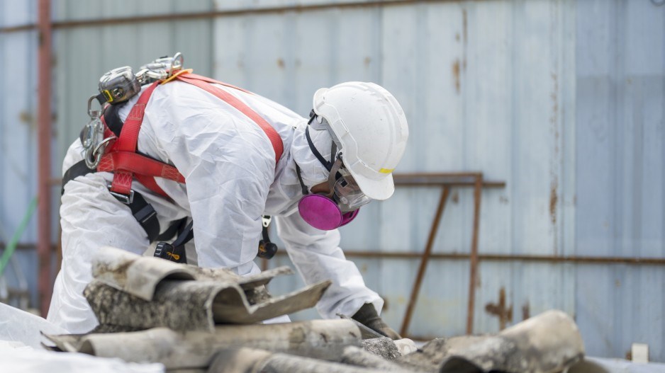 asbestos-construction-remediation-pixelonestockermomentgettyimages