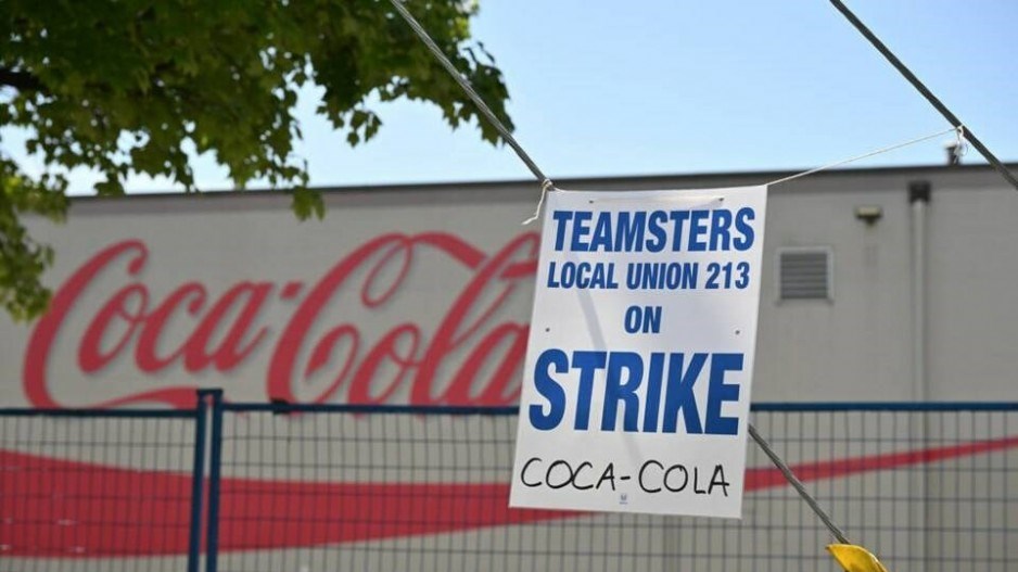web1web1coke-canada-strike2