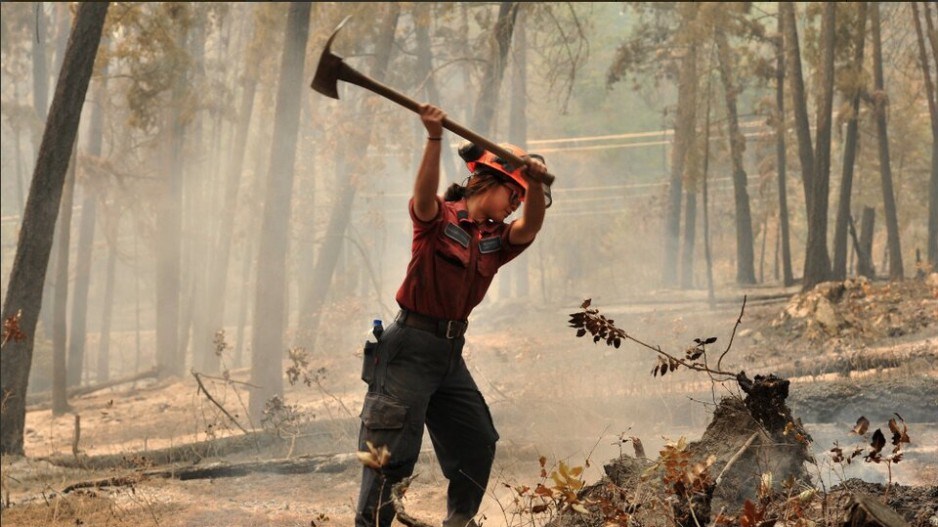 wildland-firefighter-fire-linecreditbcwildfireservices