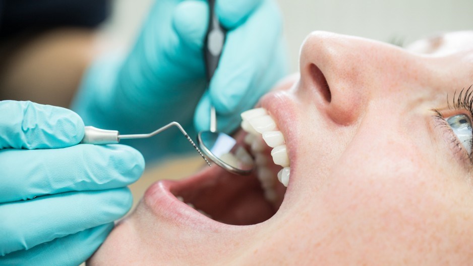 dentist-gettyimages-1169329672