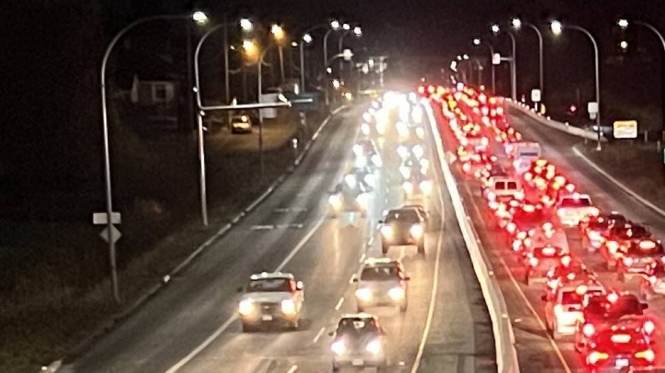 trans-canadahighwaytraffic-credit-times-colonist