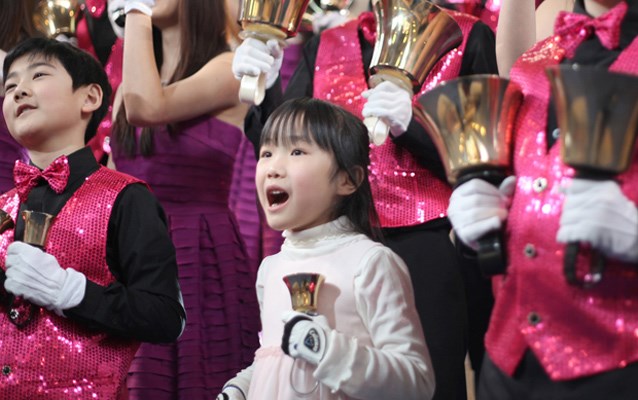 Shan Shan Chen conducts the Bells of Shaughnessy handbell choir at Shaughnessy Heights United Church.