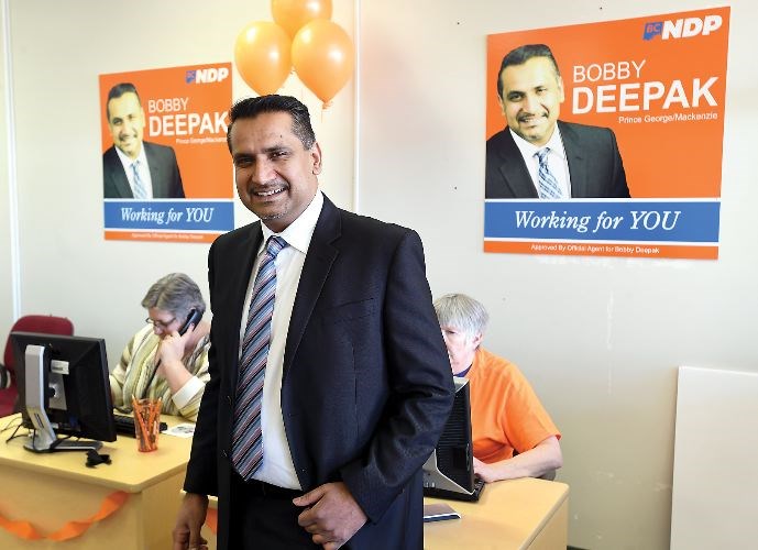 Deepak--campaign-office---2.jpg