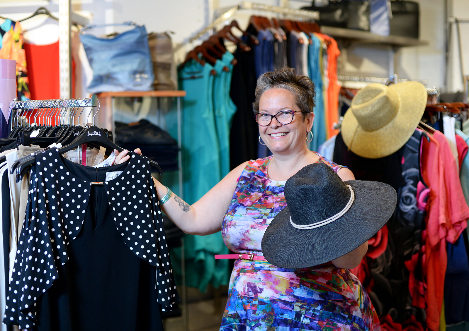 æstetisk Fem Fra Plus size fashion is off to the races - Vancouver Is Awesome