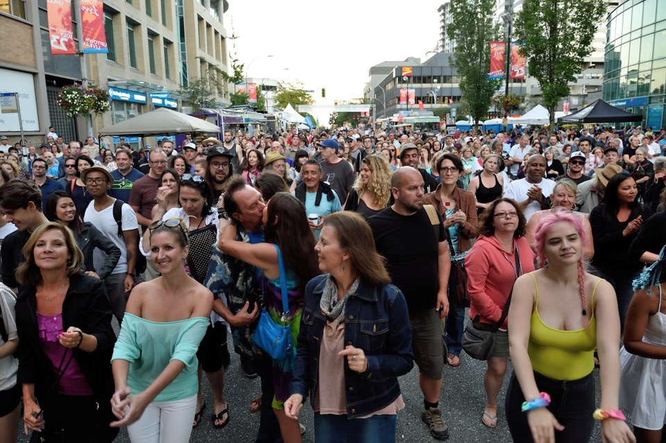 Uptown Live