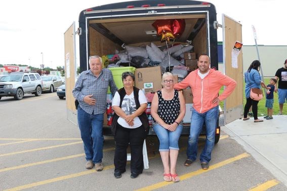 Slave-Lake-helps-PG-evacuee.jpg