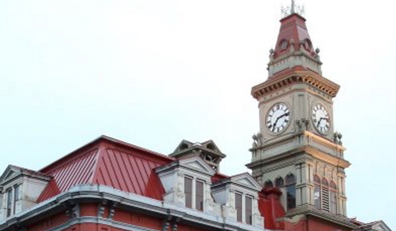 Photo - Victoria city hall clock.