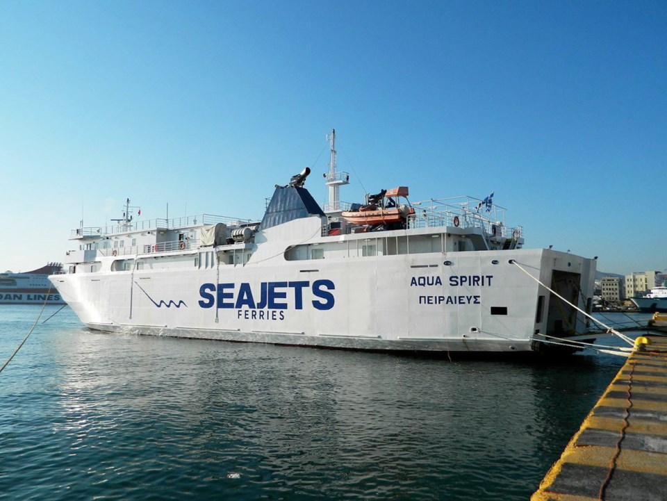 b1-clr-0831-ferry.jpg