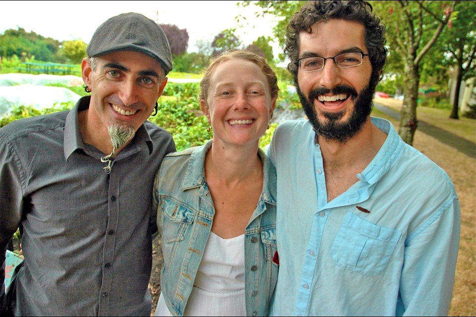 Gray Oron, Ilana Labow and Marc Schutzbank’s passion for gardening led to the creation of Fresh Roots, an organization that works with schools to transform urban spaces into community gardens for learning.