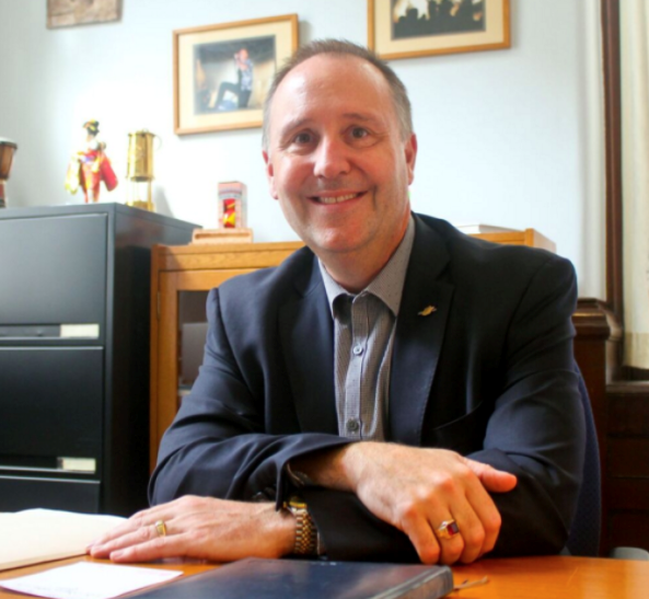 MLA Mike Bernier declared candidacy for BC Liberal leadership in Dawson Creek Saturday night.