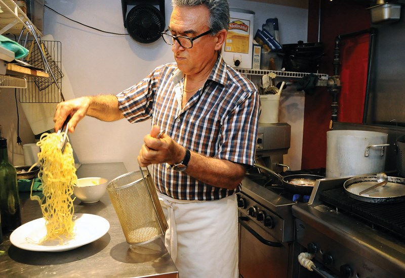 Sean Etesami’s Alberello Pizzeria riffs on the classic pizza Napoletana, a heavily protected standard for the traditional, Caputo flour crusted pizzas of Napoli, Italy.