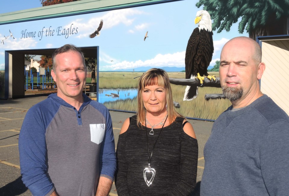 New school mural soars into students' view_3