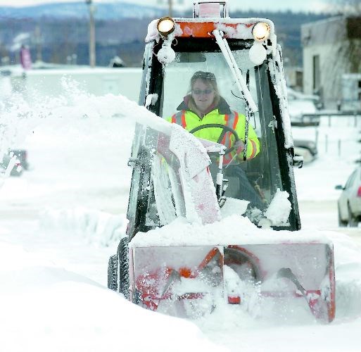 sidewalk-plowing.09_1182017.jpg