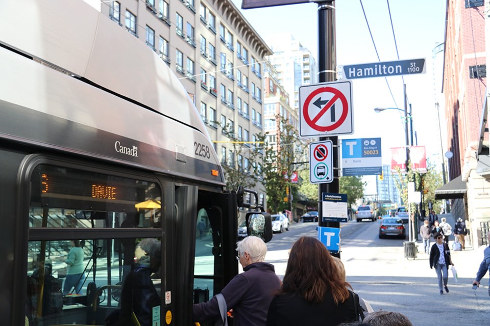 bus 116