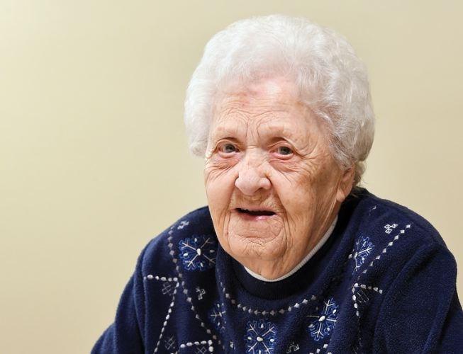 Elsie-100-years-old.22_1121.jpg