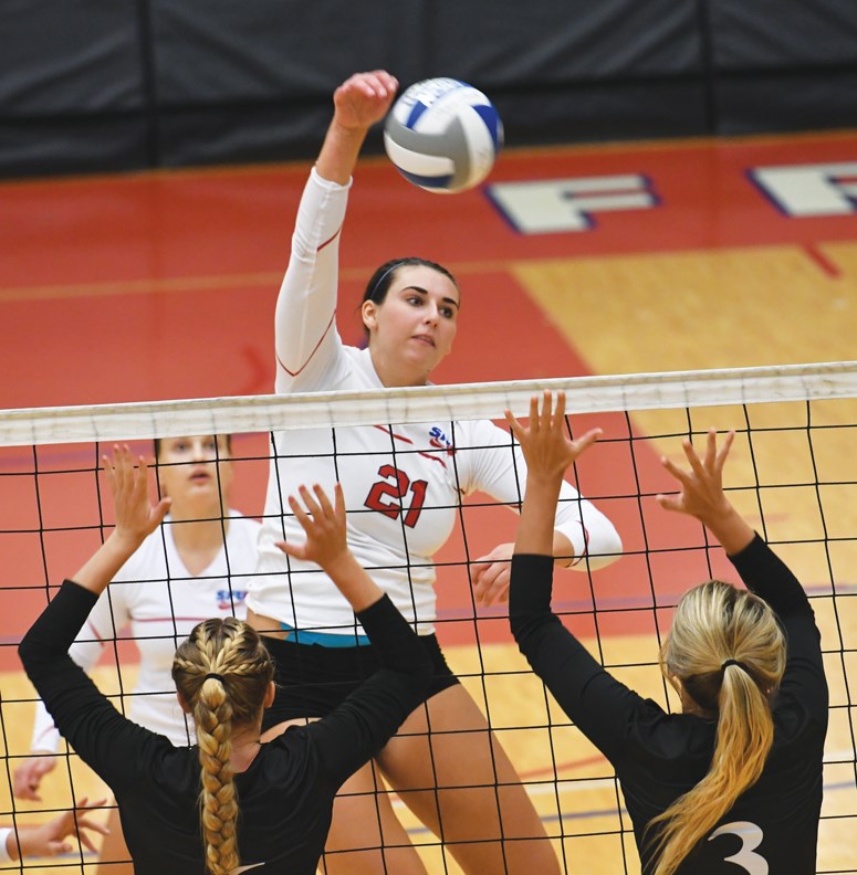 Roberts Creek volleyball player wins AVCA award Coast Reporter