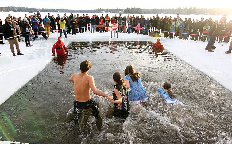 Perfect weather for 2018 Polar Bear Dip_0