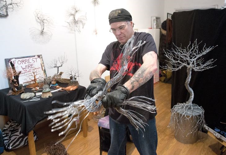 EXTRAwire-artist.05_142018.jpg