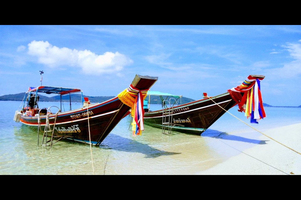 Check out these sunny vacation deals from YVR. Image : Thailand from Pixabay
