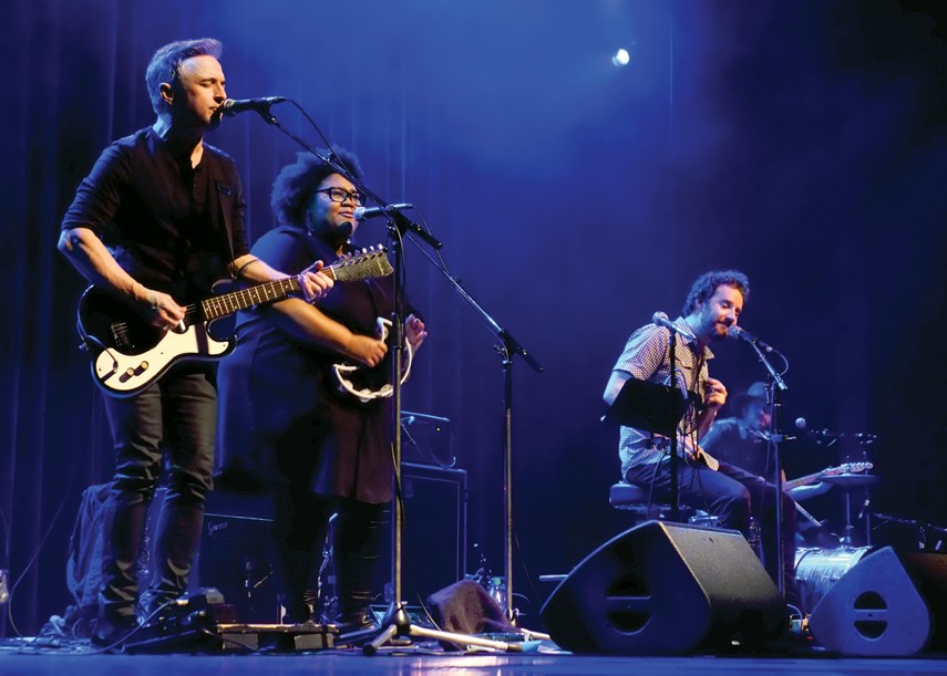 Colin James joined Dawn Pemberton and The Harpoonist & The Axe Murderer ( Shawn Hall and Matthew Rogers) at Centennial Theatre for two numbers.