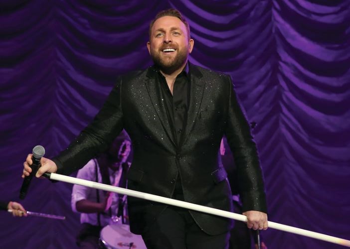 Johnny-Reid-CN-Centre-Mar.8.jpg