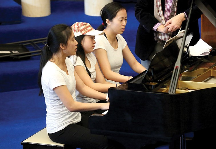 Tickling the ivories ends music festival_0