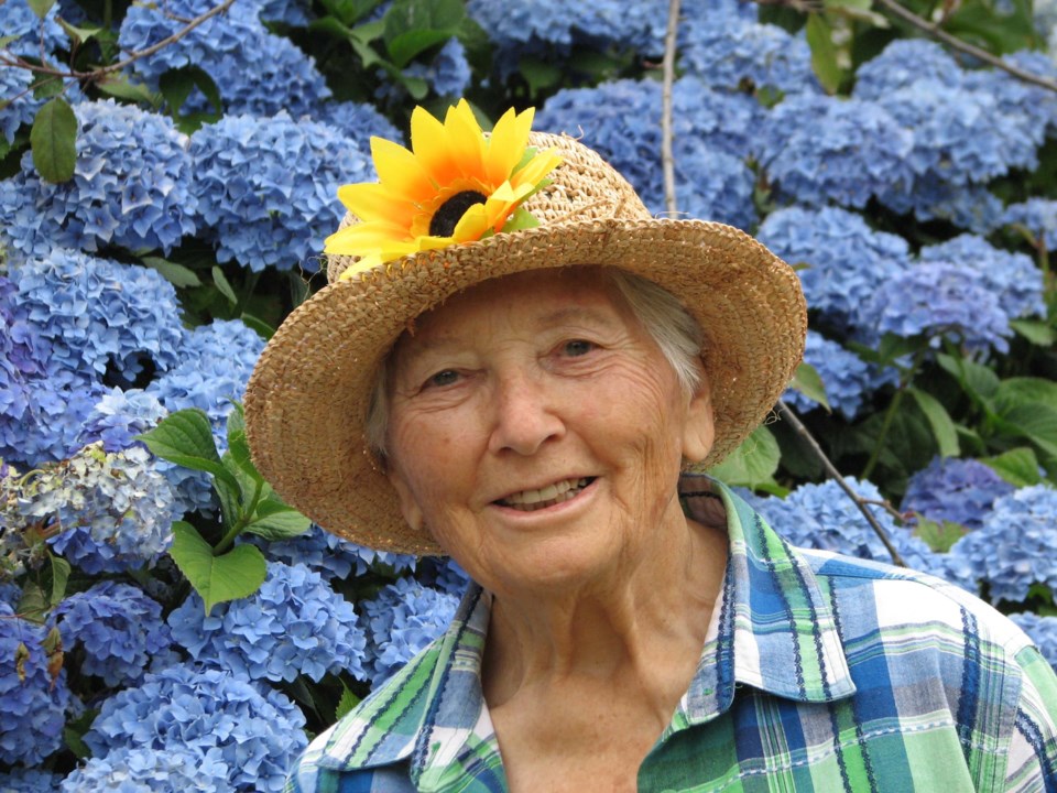 Decorated Richmond volunteer passes, age 99_0