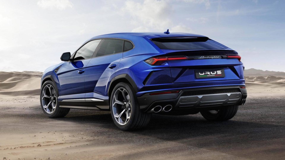 Lamborghini URUS 2