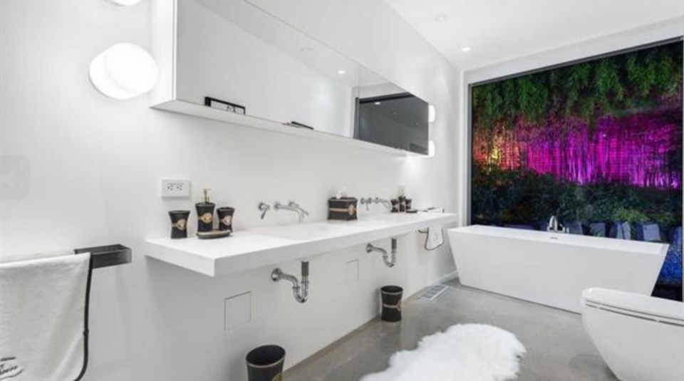 West Van Hollywood home bathroom