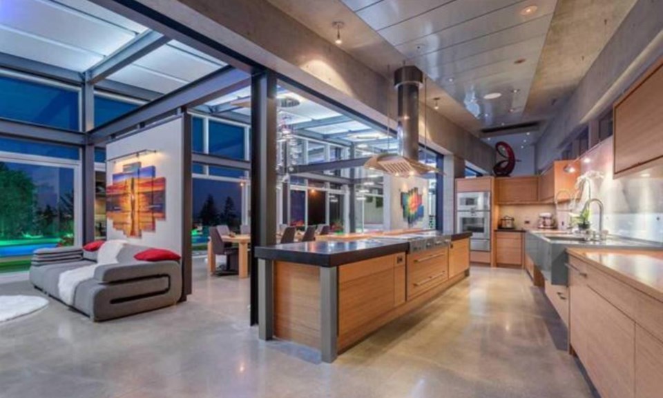 West Van Hollywood home kitchen