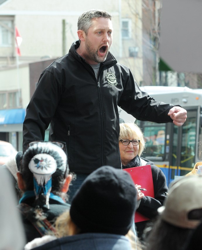 Kinder Morgan protesters flood North Van MP's office _2