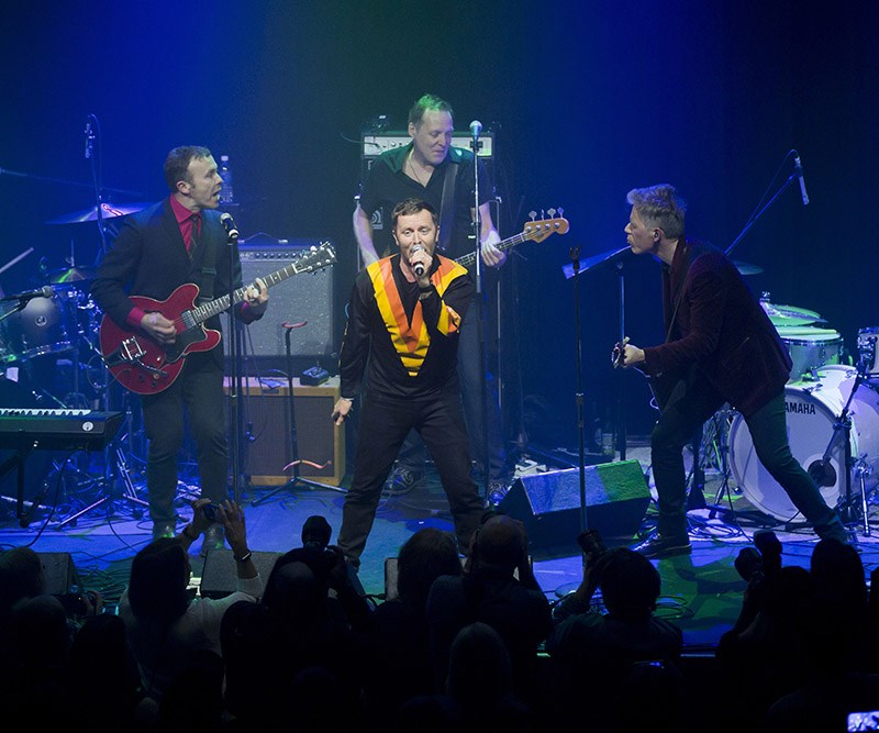 Grant Lawrence belts out the Sonics’ garage rock classic “Strychnine” during the Juno Cup Jam.