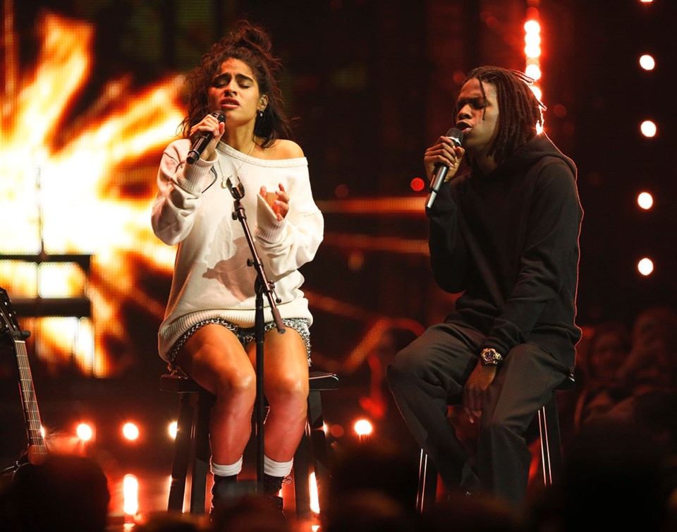 Jessie Reyez and Daniel Caesar perform at Junos