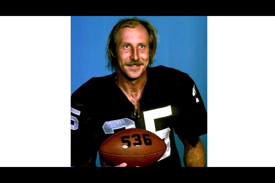 Oakland Raiders&#39; legend Fred Biletnikoff has been fishing at Lac Le Jeune Resort for 30 years - Kamloops This Week