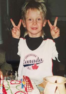 Five-year-old Elias Pettersson in a Vancouver shirt