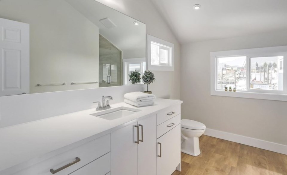 North Van Lonsdale float home master bathroom