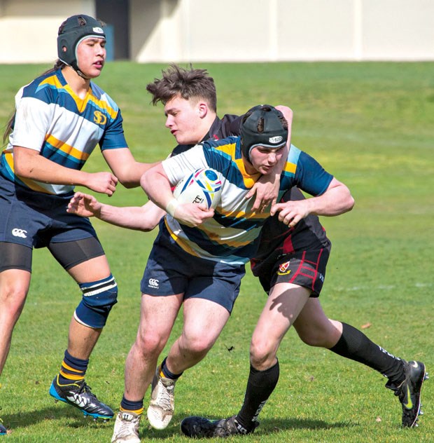 South Delta Sun Devils junior rugby team recently hosted Vyners School, a touring side from England. The London-based squad won an entertaining 35-32 battle.